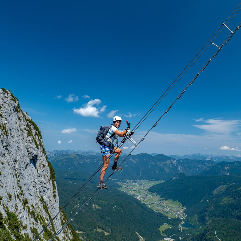 žena na via ferrata intersport klettersteig